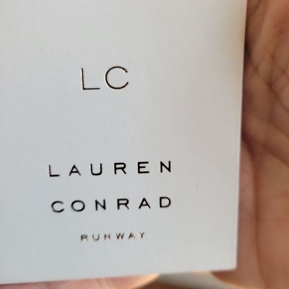 Lauren Conrad Runway crushed red velvet cold shoulder blouse, size XS NEW w/TAGS - Picture 4 of 7